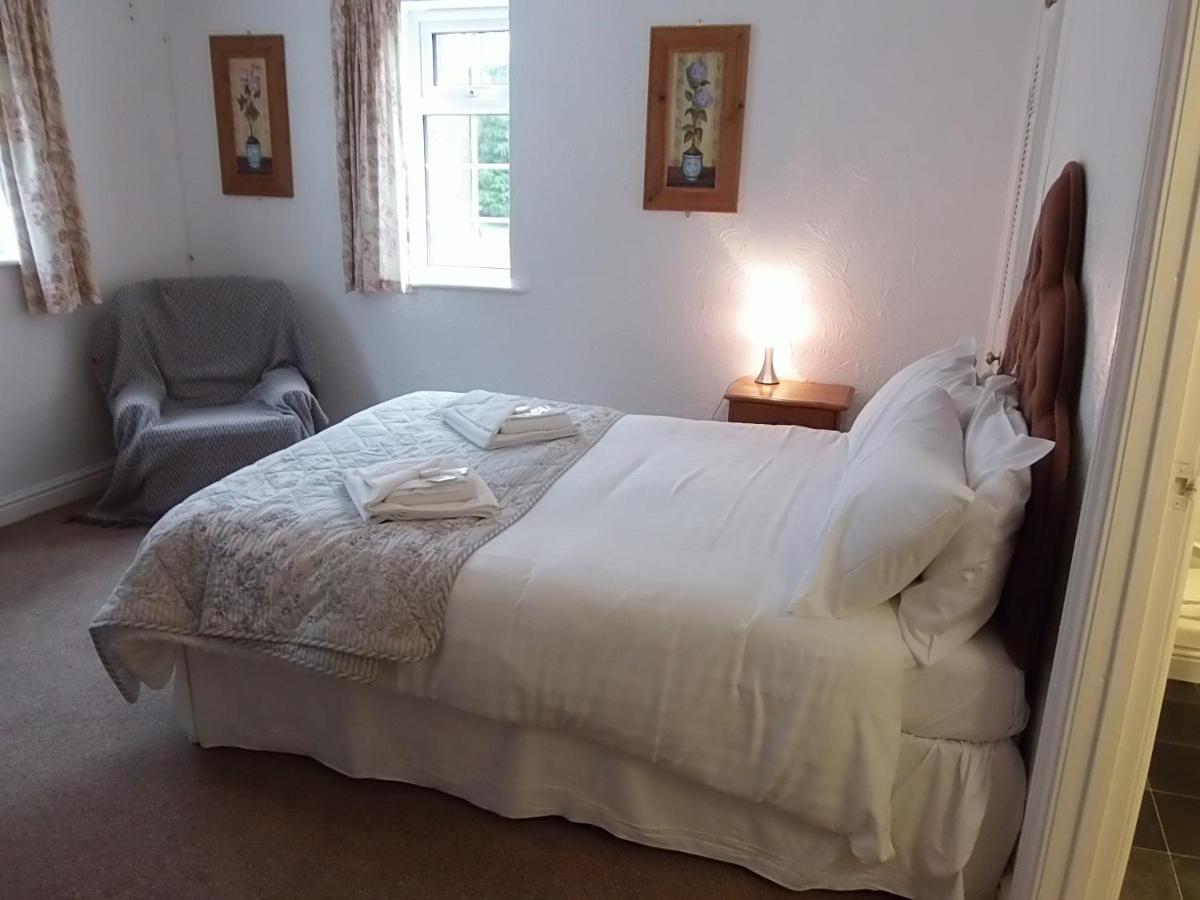 Betty Cottles Inn オークハンプトン エクステリア 写真