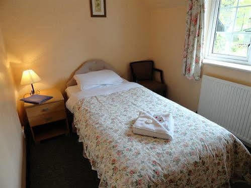 Betty Cottles Inn オークハンプトン エクステリア 写真